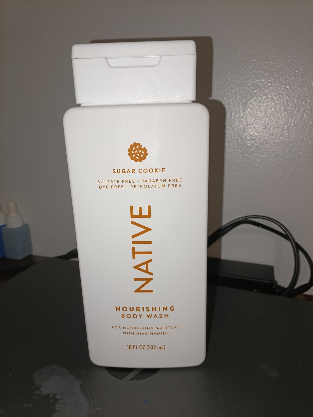 Native Sugar Cookie Nourishing Body Wash - White & Gold